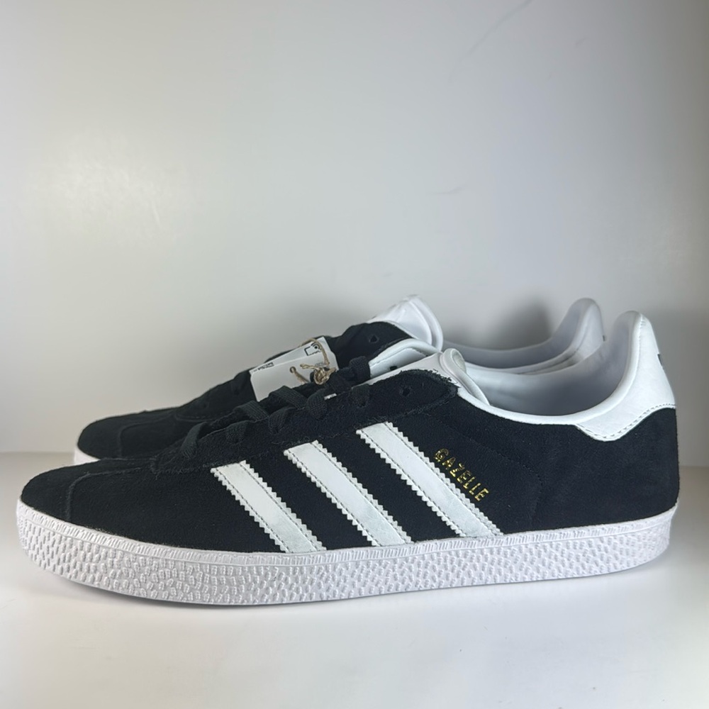 Adidas Gazelle Black and White Sneakers Size 7Y Big Kid Sneakers Shoes - Picture 2 of 12